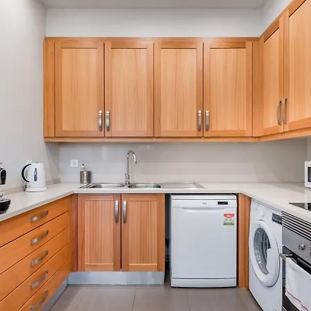 Private Apartment In Lisbon *